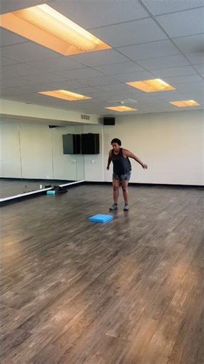 Double Leg to Single Leg Bounding on Foam Pad