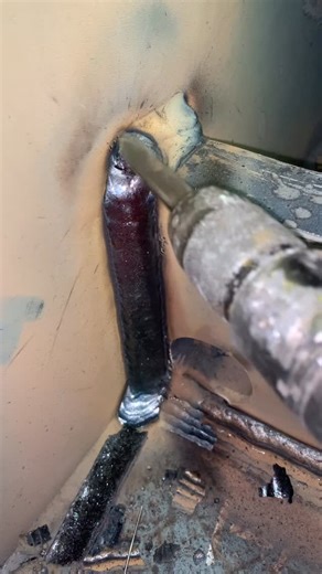 Ricardo Laranio on Instagram: "Lock for uphill #welding #iron #welder #ironworks #weldingworks"