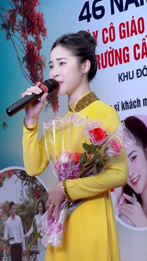 239K views · 1.5K reactions | Ơi con sông quê….con sông quê 殺 #hoangthuha #khuchatsongque | Hoàng Thu Hà Official | Facebook