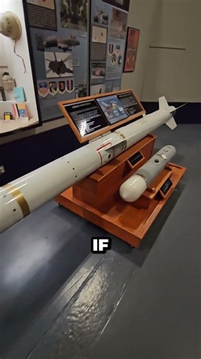 The Missile That Hunts Radar Signals — And The Radar Cannot Turn Off In Time 🎯