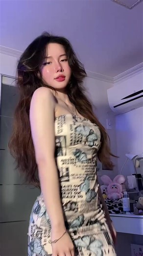 Stunning Green Dresses in Film: A Fashion Journey