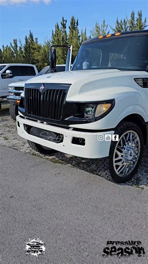 500K views · 9.9K reactions | International dually truck on big rims with music #sjohnsonphotos #mrhd #pressure #pressureseason | S_Johnson_Photos | Facebook