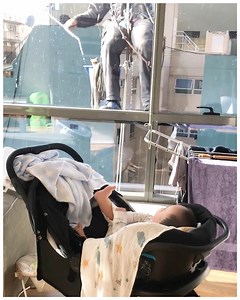 49K views · 577 reactions | Baby's hilarious reaction to the window cleaner | MetDaan Tips | Facebook