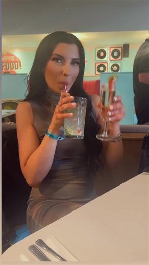 Butlins part 2🥂💃 #butlinsbigweekenders #butlins #butlinsweekender #80s #fyp