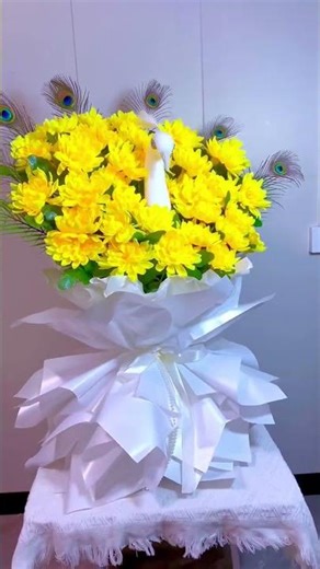 Master Papermaker's Craft: Handmade Artistry Unveiled