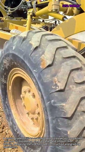 Precision Road Grading with Motor Grader #worker #process #heavyequipment #motorgrader #construction