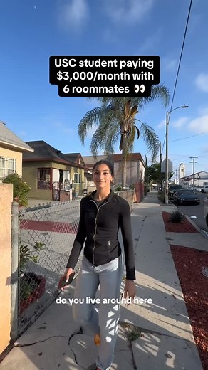 Storage Scholars on Instagram: "Paying $3,000 to have 6 roommates in Los Angeles? 🤯 #college #dormtour #la #usc #freshman #apartmenttour"