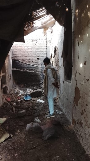 Banda News: रसोई में घरेलू गैस सिलिंडर आधी रात के बाद धमाके से फटा