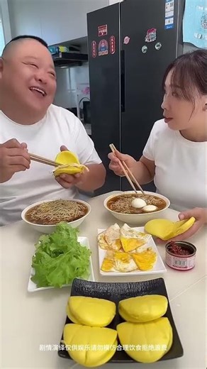 蠢老公竟然把蛋都分給了我，本來想藏肉給自己吃，沒想到便宜了他！