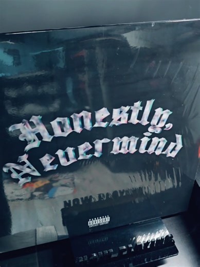 You know how sticky it get! #drake #honestlynevermind #vinylcollection #vinylcheck #vinylrecords