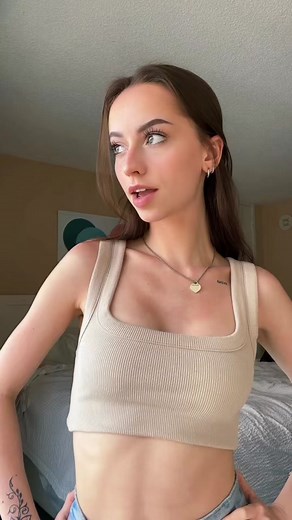 my phone broke my mirror when it fell 💔💔