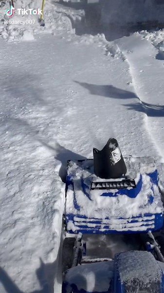 Efficient Snow Removal with Snow Joe Snow Blower