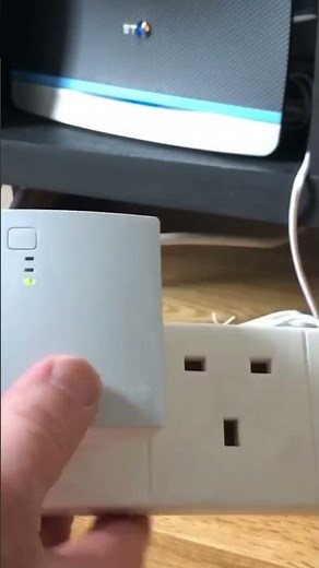 Best Powerline Adapters vs WiFi Extenders — Which Actually Gets You a Stable Connection?