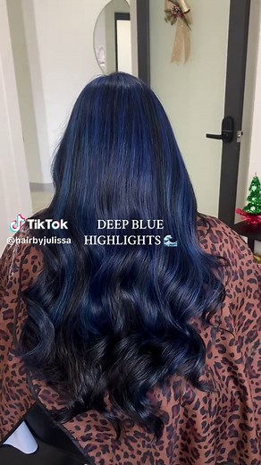 Deep Blue Hair Highlights for a Stunning Look