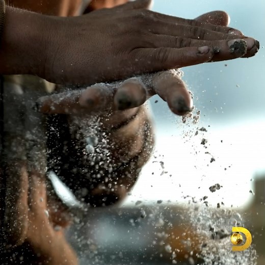 Ready to dig in? ✨🕳✨ A new season of #GoldRush begins Friday Sept 30 at 8P on Discovery and discovery | Gold Rush