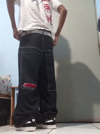 Stylish Puma Suede Outfit Ideas Inspired by 2000s