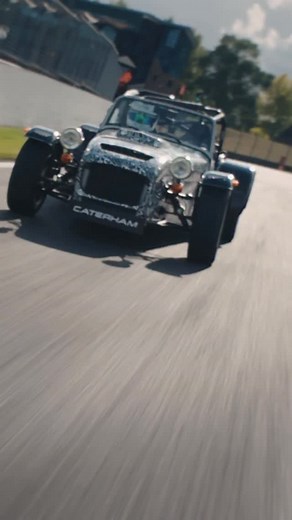 What’s new for the 2026 Caterham Academy? 🏁 The 2026 Caterham Academy race car takes a new leap forward, featuring a Horse Technologies 1.3-litre turbocharged engine, a 6-speed manual gearbox, and a lightweight aluminium differential. If you’ve ever dreamed of getting into motorsport or becoming a racing driver, now is the perfect time to start 🏆 Secure your seat in the 2026 Caterham Academy 🔗 caterham.com (link in bio) #Caterham #PureSimpleFun #CaterhamMotorsport #CaterhamAcademy #Motorsport