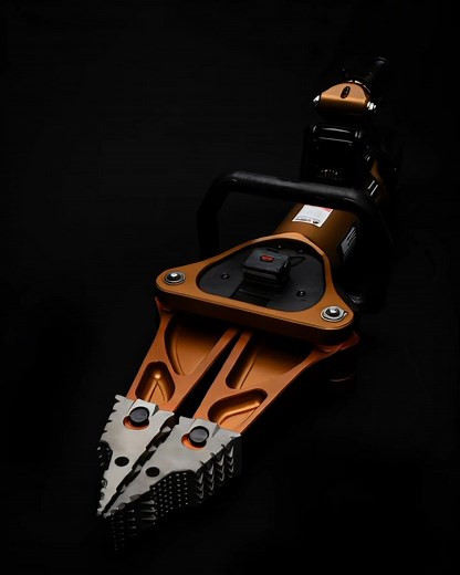 Citizens first Fire training and AMKUS Rescue Systems are committed to revolutionizing the world of extrication with the best tools and training the industry has to offer! Check out the new heavy rescue series and light rescue series of tools to see the difference for yourself. When lives are depending on you you can depend on us. Don’t settle for second place join the winning team today!🔥 ⬇️ Click the link below to learn more! ⬇️ https://www.citizensfirstfiretraining.com/amkus-rescue-systems .