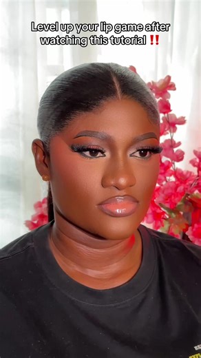 You asked and i listened!🥰 I’m officially announcing the 4th edition of my online makeup class, a class I host every year, and it’s designed to be both beginner and upgrade friendly. If you struggle with your lighting and video editing, this class is also for you. So if you’re good at makeup but you’re not getting clients, tired of watching others get booked while you’re not, I’ll break down how to position yourself, attract the right clients, and turn your skills into actual bookings. Location