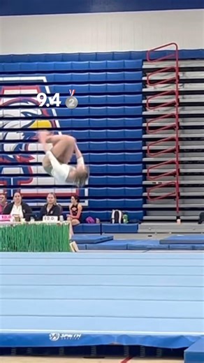 Excel gold floor #gymnast #flip #goldfloor