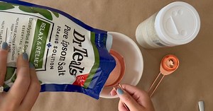 Epsom Salt Snow: How to Craft Sparkling Christmas Luminaries