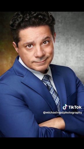 Mastering the Arms Crossed Pose for Perfect Headshots