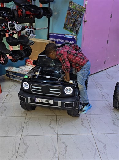 Mercedes inspired kids electric jeep