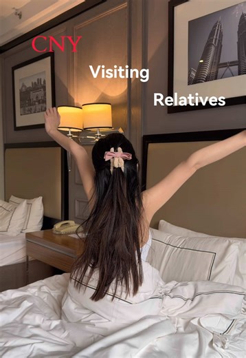 CNY means meeting all the yi ma gu jie (relatives) we don’t see often🧧​ Of course my hair has to be CNY-ready too ✨ I’m using Dove Hya Keratin to keep my hair shiny without the stickiness.​ Grab yours at Guardian!​ #Dove #DoveHyaKeratin #cny2026​ @Dove Malaysia @Guardian My