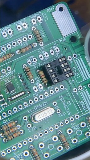 How to Solder IC Socket Onto the Circuit Specialists FM Radio PCB!