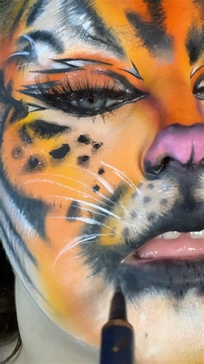 #tiger #trendingshorts #tigermakeup #makeup #creativemakeup #youtubeshorts #viralshorts #facepaint