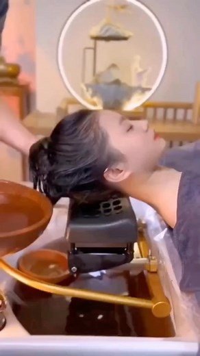 Daily Hair Tutorials 💇‍♀️ on Instagram: "😍😍 Here you get amazing hair style ideas and learn simple beautiful hair styles 💓 . #hairstyleideas #videohair #braidtutorial #hairtutorialvideo #hairvideotutorial #hairstyletutorial #braidoftheday #braidsofinstagram #hairglamvideos #tutorialhairdo #hairvideoshow #naturalhairtutorial #tutorialhair #cutehairstyles #marcbeauty #tutorialvideo #braidinglife #hairofinstgram #braidinspo #hairdecoration #hairstylevideo #longhairstyles #hairspo"