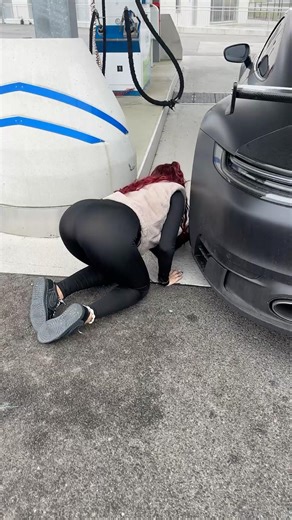POV: It's obvious, isn't it? 🙈😭 #cargirl #automobile #funny #humor