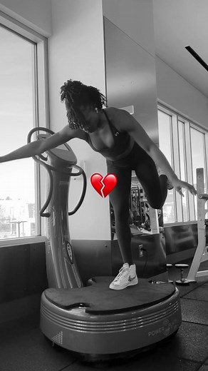 A healthy body and healthy mind go hand in hand. ❤️‍🩹 Christina's Power Plate routine is more than just a workout, it's a daily ritual for both her physical and mental well-being. #powerduo #healthy #healthybody #stronger #powerplate #myformofselfcare #selfcare #selflove #dailyroutine #workout #wellness #wellbeing