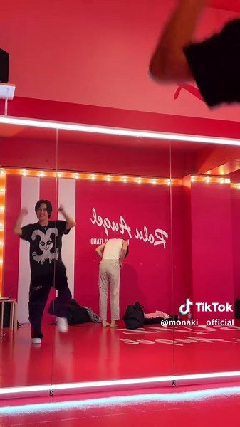 まだまだ練習中の「Yes!東京」 #いつかはちゃんと踊れるようになりたい #モナキ #ケンケン #Yes東京 #EBIDAN