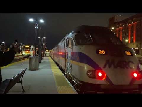 MTA Maryland (MARC): 2009 MPI MP36-PH #28 @ Camden Station