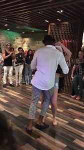 Tony Pirata & Sara Lopez a dançarem kizomba 🤩 #kizomba #kizombadance | Estúdio Sabor & Dança
