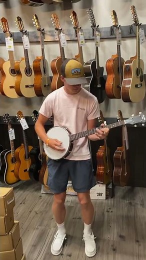 Thunderstruck on banjo
