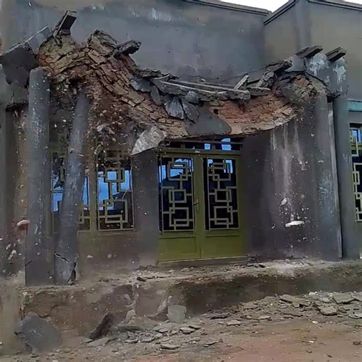 This Balcony Collapsed Because of Poor Construction