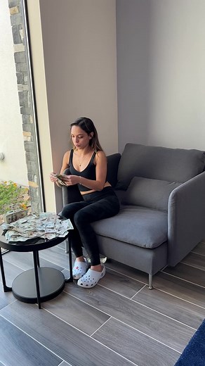 403K views · 3.9K reactions | Woman busy counting money #Reels | Paul Vu | Facebook