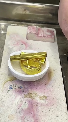 Handmade Jewelry Making: Gold Craftsman Techniques