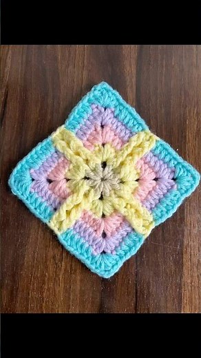 Crochet Granny Square | Gift Box Granny Square 🎁 Easy Tutorial