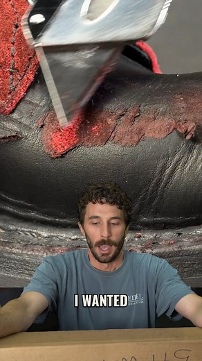 Boot quality construction in a barefoot sneaker with leather that 🩸s as you break it in. Rose Anvil x Goral Blood Core Barefoot SMUGS Drops 11/20, sign up for early access at the link in bio to make sure you get a pair before they run out Ψ | rose_anvil