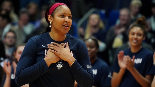 Lynx legend Maya Moore recreates iconic Michael Jordan rings photo for Hall of Fame induction