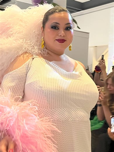 NYファッションウィークに桃果愛が再びランウェイに登場！クールで自由な「プラスサイズ」 Renee Cafaro Atelier