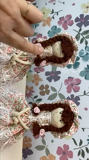 93K views · 1.9K reactions | Vídeo completo aqui  https://www.youtube.com/watch?v=S0l9ShzEy20 Mini boneca - ideia de reciclagem | Djanilda Ferreira | Facebook