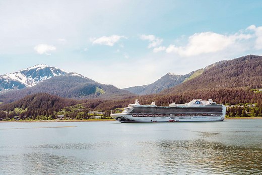 11 of the Best Alaska Cruises, According to Travel Experts