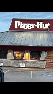 We Found A Retro 1980s Classic Pizza Hut In Hempstead Texas