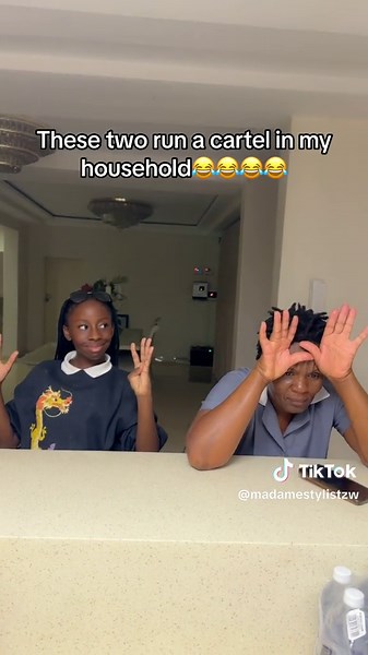 BFFs Play Fun Finger Down Game