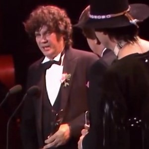 37 years ago today, The Everly Brothers were inducted into the Rock & Roll Hall of Fame as part of the inaugural class. They were inducted alongside Chuck Berry, ELVIS PRESLEY, Sam Cooke, Little Richard, Ray Charles, Jerry Lee Lewis, Fats Domino, Buddy Holly and James Brown. | The Everly Brothers