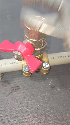 DIY plumbing basics! How to quickly and safely tap into a pipe under pressure. Plumbers tips and hacks. Beginner's guide to plumbing. Useful plumbing ideas and projects #shorts​ #diy​ #plumbing​ #tips​ #tricks​ #plumber​ #skills​ #hacks​ #howto | Tips WorkShop